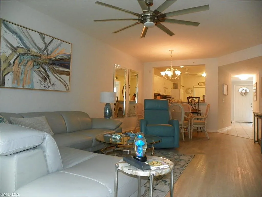 2 bed, 2.0 bath, 1200 sqft, $3,800 — Photo 4