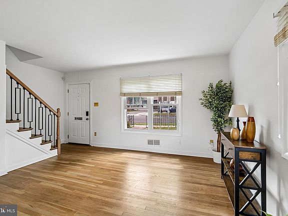 4th image of 5727 2nd St NE