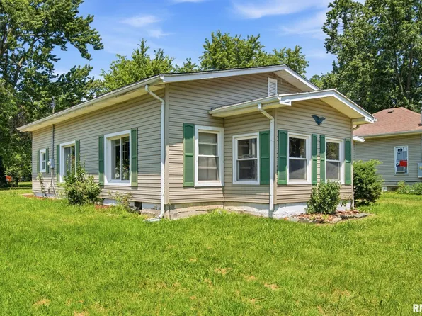 801 Highland St, Benton, IL 62812