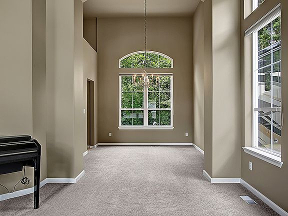 Lots of light/windows