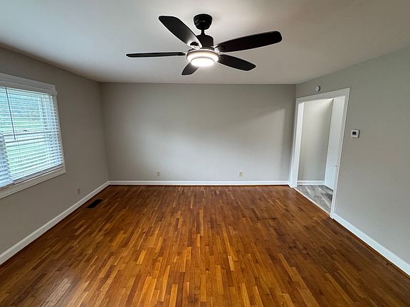 5th image of 2112 N Stewart Ave