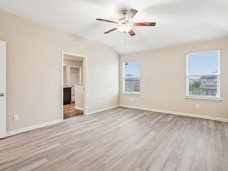 117 Cherry Tree Ln — Photo 15