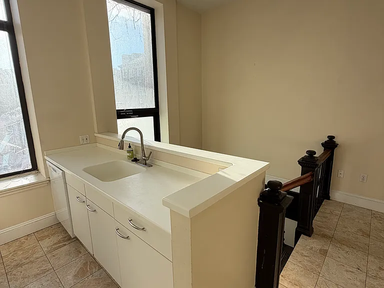108 Richmond St #1 — Photo 24