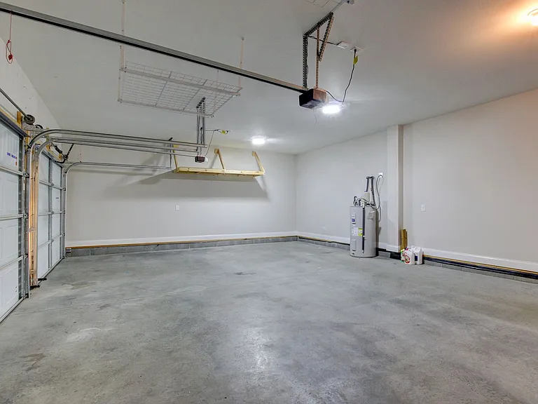 230 Cotoneaster Ln — Photo 18
