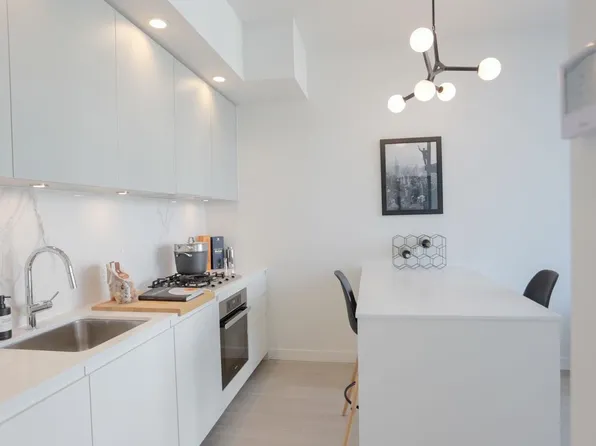 6537 Telford Ave #4001, Burnaby, BC V5H 0K9