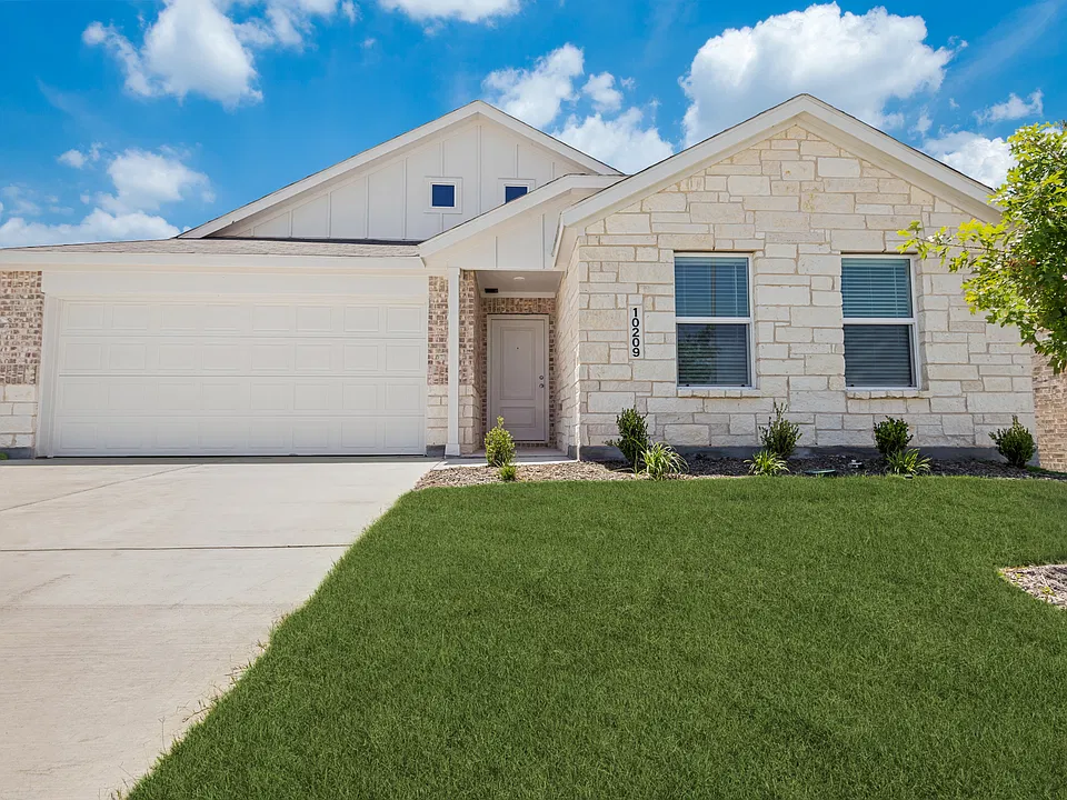 10209 Regal Bend Ln