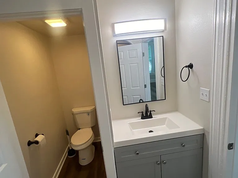 225 E E St #A — Photo 10