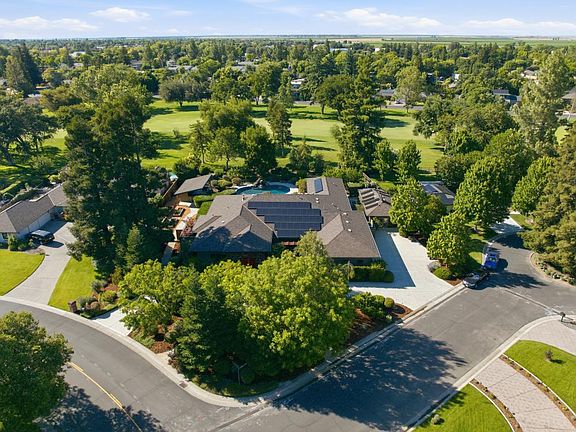 3rd image of 44194 Lakeview Dr