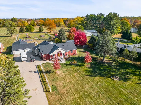 429 SE 64th St, Pleasant Hill, IA 50327