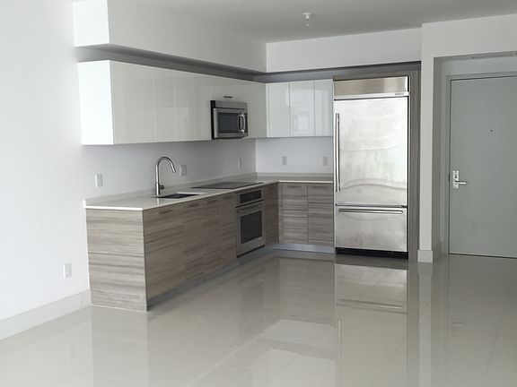 3rd image of 1300 Brickell Bay Dr APT 2305