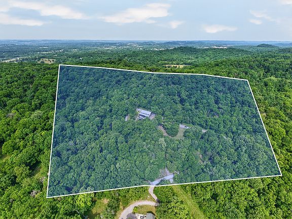 3rd image of 1755 Warren Hollow Rd