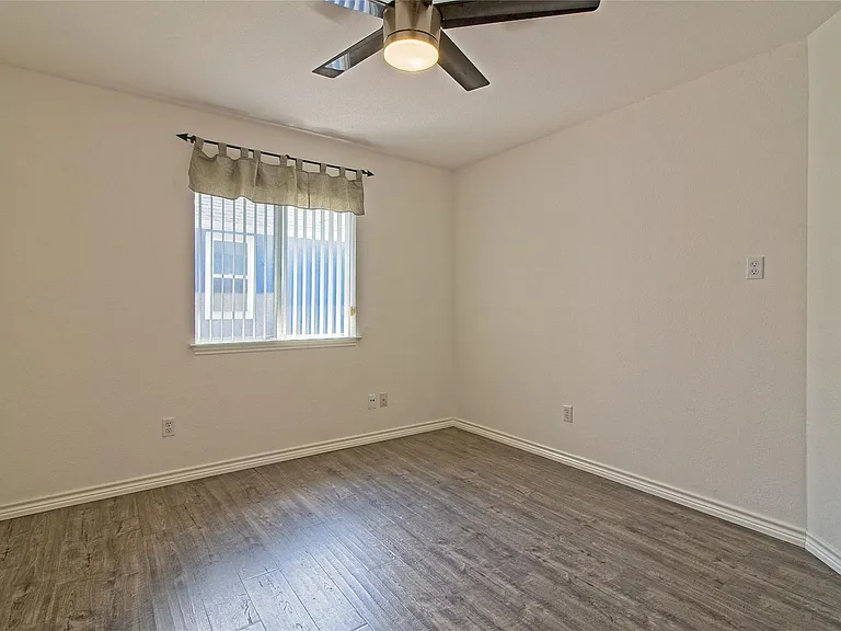 13421 Tossa Ln — Photo 24