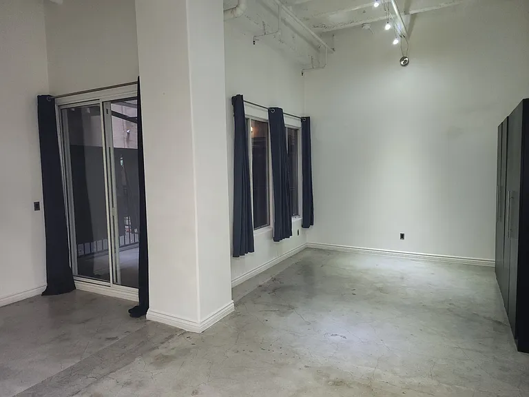 312 W 5th St #224 — Photo 5