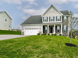 5528 Rolling Meadows Way, Camillus, NY 13031