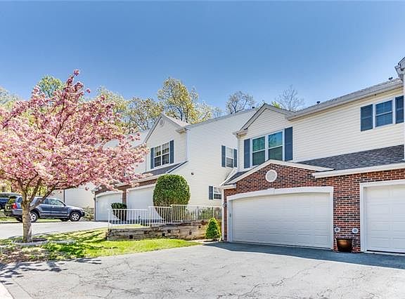 2nd image of 1602 Dorset Dr