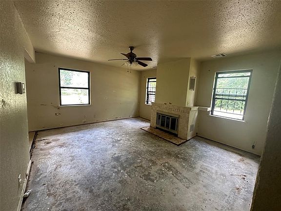2nd image of 245 NW 80th St