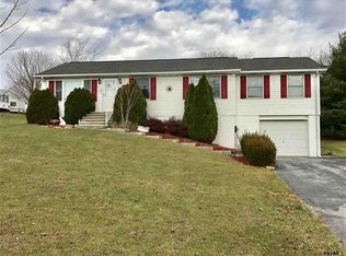 20 Rickey Dr, Hanover, PA 17331