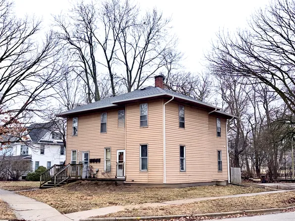 419 W Main St #4, Urbana, IL 61801