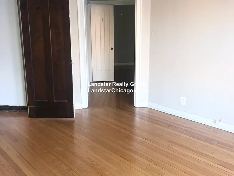 4265 W Addison St #1 — Photo 14
