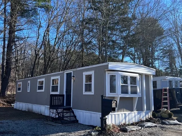 1032 N Main St #7, Dayville, CT 06241