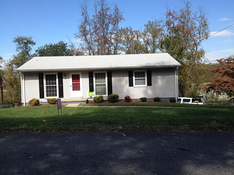 45 Grandview Cir — Photo 1