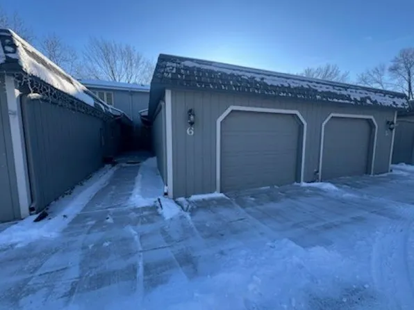 2300 Country Club Dr S #6, Okoboji, IA 51355