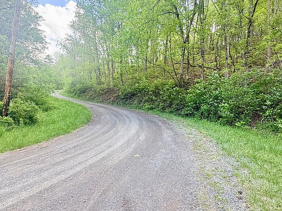 4th image of Powell Mountain Rd