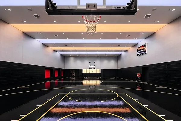 Rented by Gulia Wang, LREB | media 46