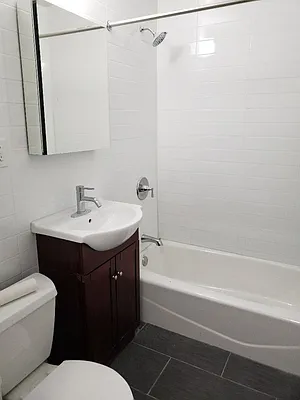 Rented by Smart NY Realty LLC | media 4