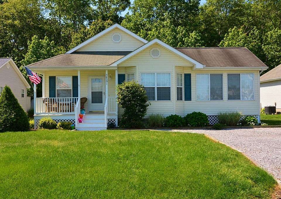 1st image of 38591 Hemlock Dr