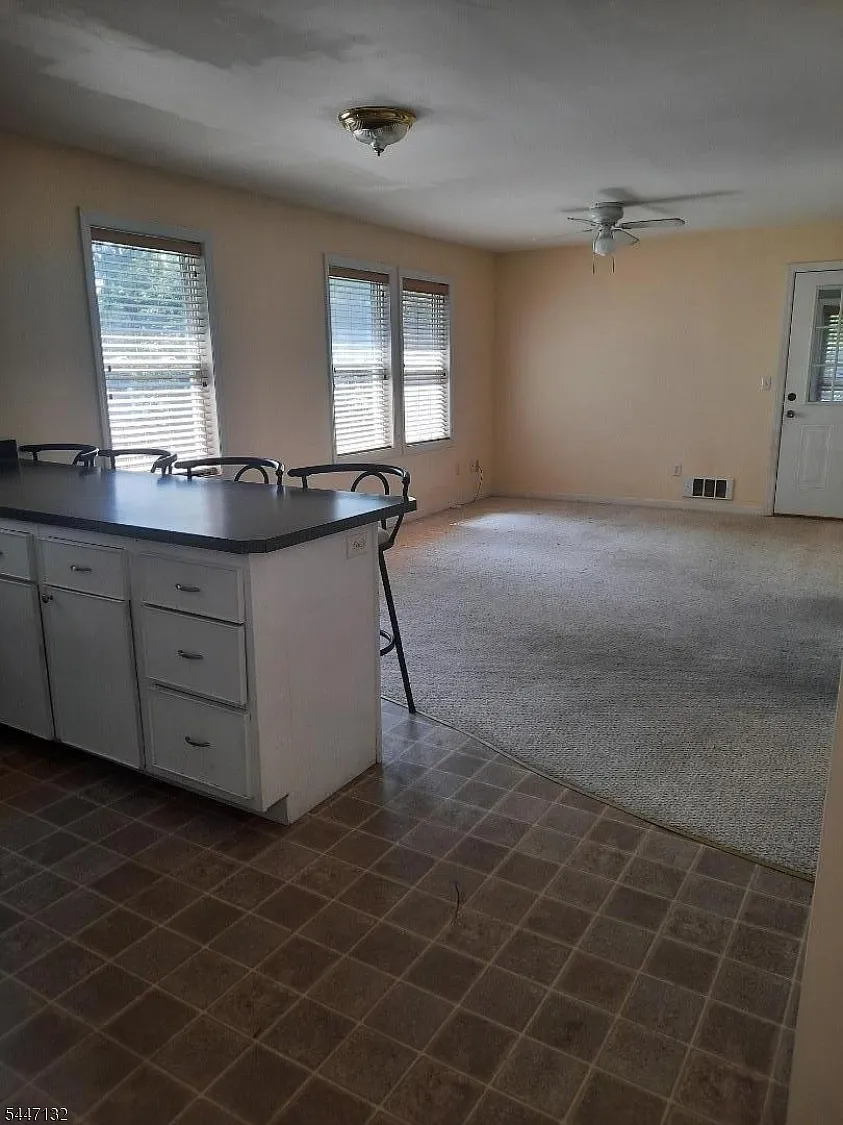 2 bed, 1.0 bath, $1,700 — Photo 3