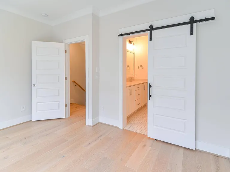 5 Seawell Ave #105 — Photo 21