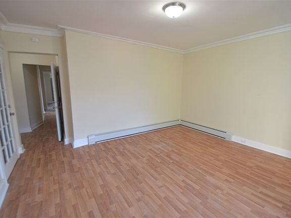2nd image of 160 Fairview Ave #2