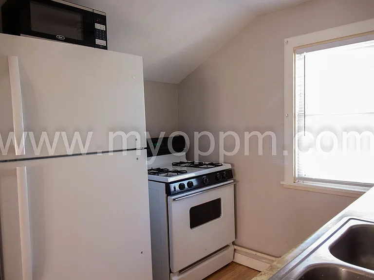 4202 Barker Ave — Photo 7