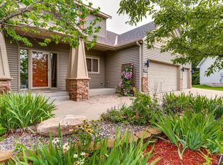 10601 Alvin Ct, Inver Grove Heights, MN 55077