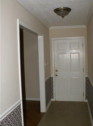 3rd image of 1932 Faulk Dr