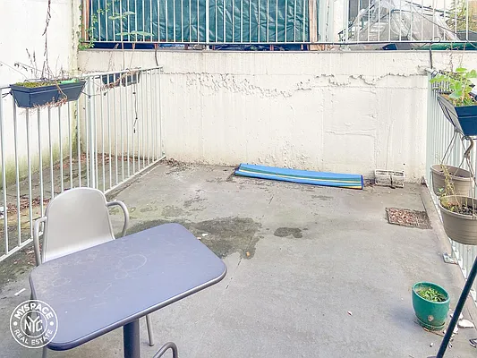 Rented by MySpaceNYC | media 23