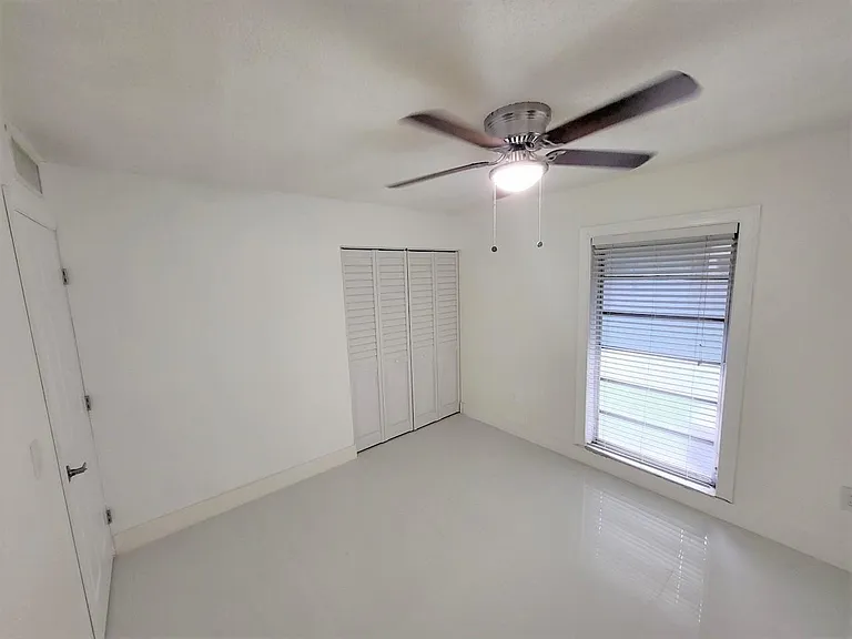 17160 SW 94th Ave — Photo 9