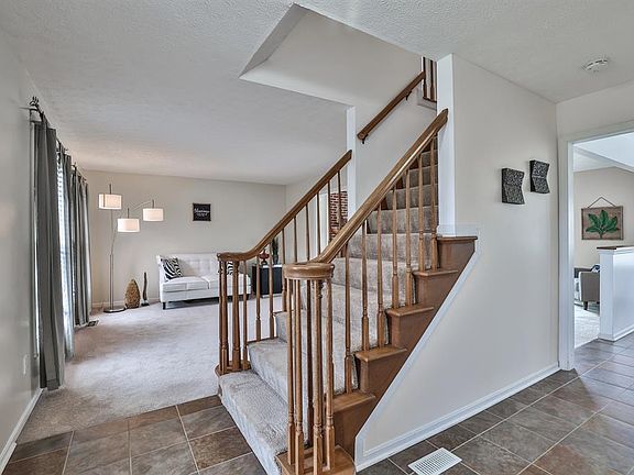 3rd image of 7271 Bannerwood Dr