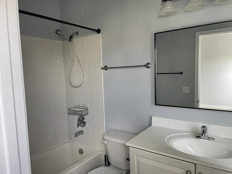 2068 Lockwood Dr #1 — Photo 12