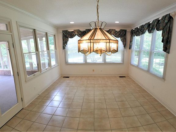 5th image of 5617 Kesterbrooke Blvd