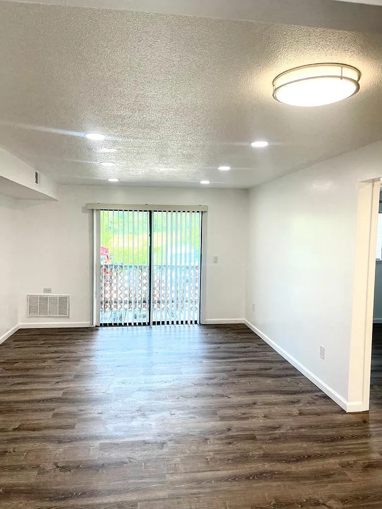 The Dale House — Photo 1
