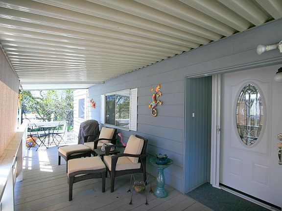 2nd image of 1639 Spruce Ct