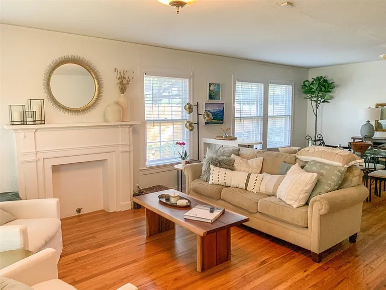 5409 Woodview Ave — Photo 6