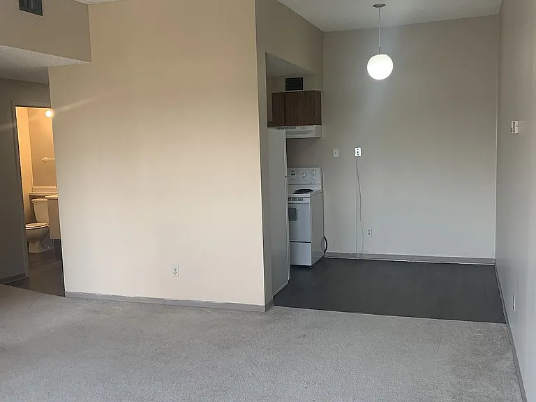 330 25th Ave SW — Photo 24