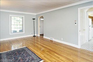 4th image of 3417 Bronson Blvd