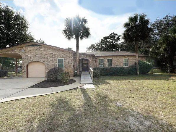 310 Stacy Cir NE, Fort Walton Beach, FL 32548