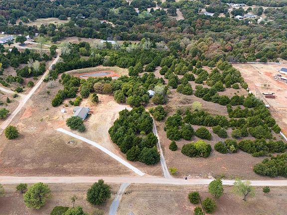 3rd image of 13301 Spruce Valley Dr