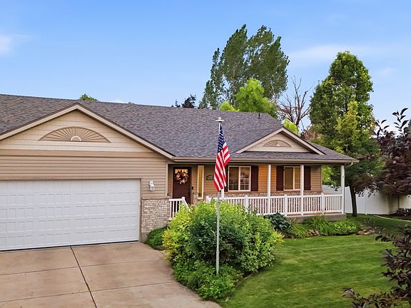 4th image of 910 W Garden Cir