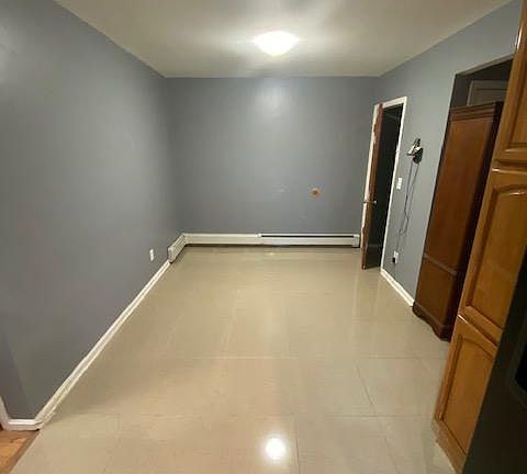 2nd image of 4185 Murdock Ave #2
